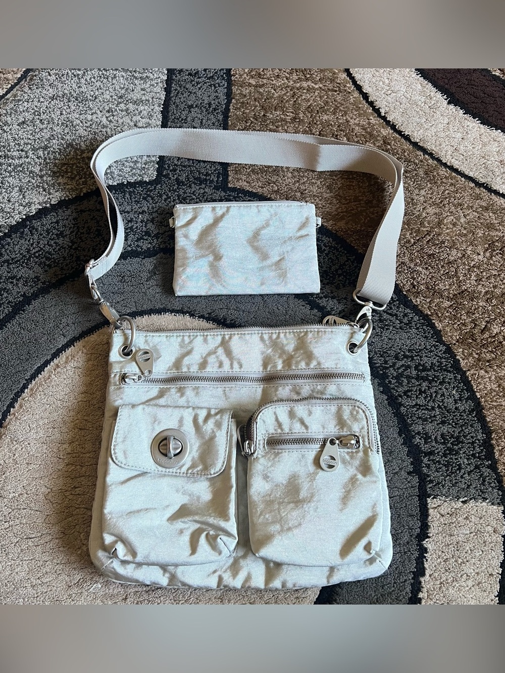 Baggallini Sydney nylon crossbody purse